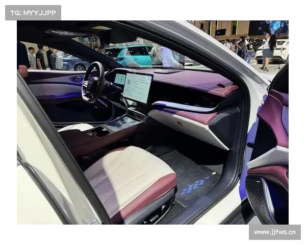 全新比亚迪海豹展车陆续到店,黑色内饰首曝,质感出众即将上市 全新比亚迪海豹展车陆续到店,黑色内饰首曝,质感出众即将上市